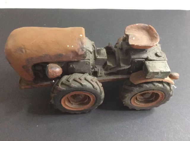 Antiker Spielzeug , Ausstellung Traktor