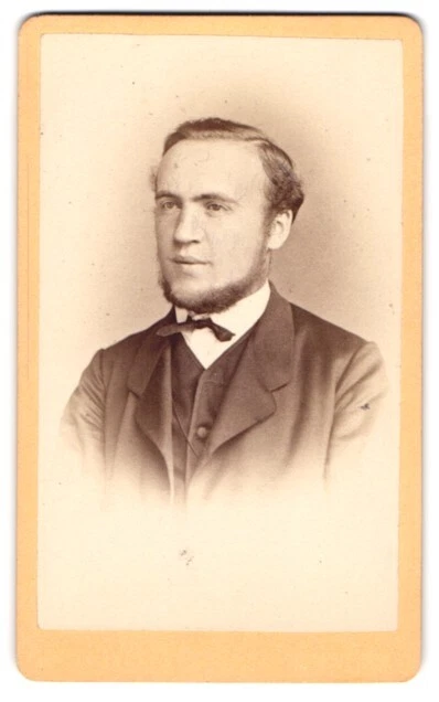 Fotografie Friedrich Berrer, Heilbronn, Bergstrasse, Elegant gekleideter Herr m
