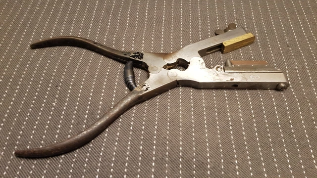 Alte antike Knopflochzange JKOS Solingen, 25cm, Schuster Zange, Sattler