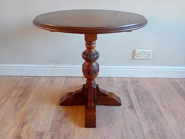 Superb OLD CHARM (Wood Bros) Solid Oak Drinks / Lamp / Side / Coffee Table