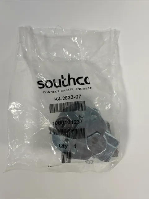 SOUTHCO K4-2833-07, ROTARY DRAW LATCH,, NEW 1000101237 with 2 key’s