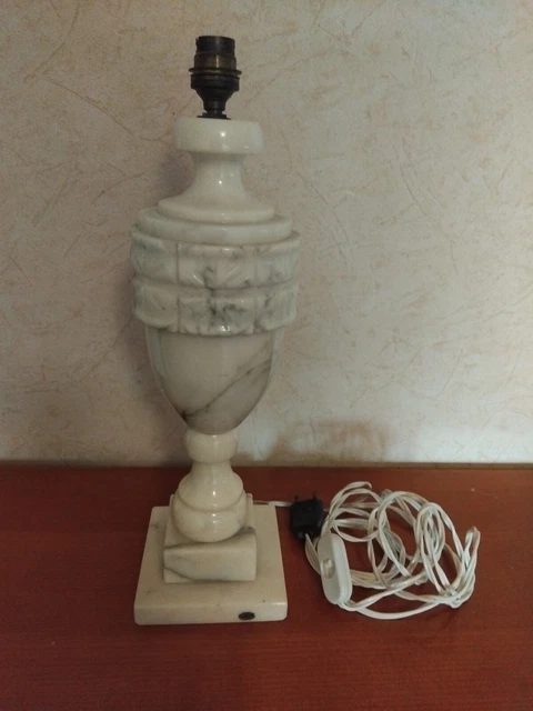 Lampe de chevet Pavone - pierre albatre