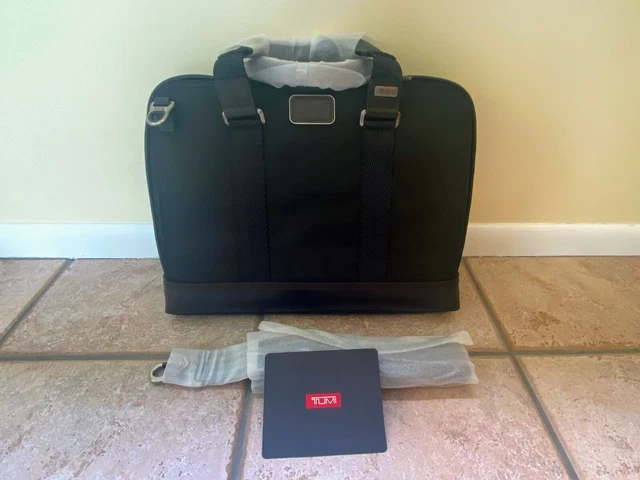Tumi Alpha Bravo Andrews Hickory Slim Brief – Model #0222390HK2 – New w/ Tags