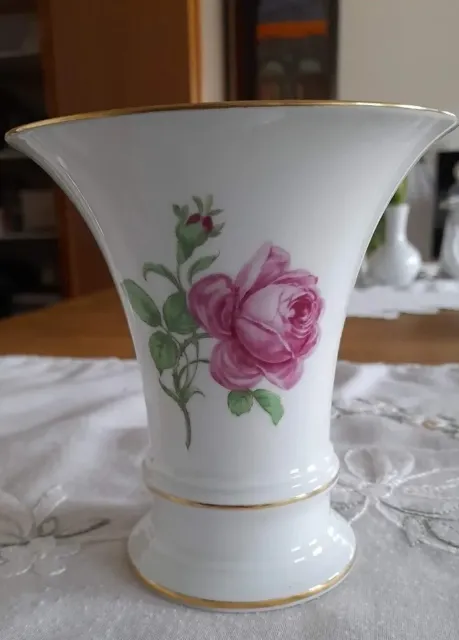 Vase mit Rosendekor, goldener Rand 13 cm hoch FÜRSTENBERG