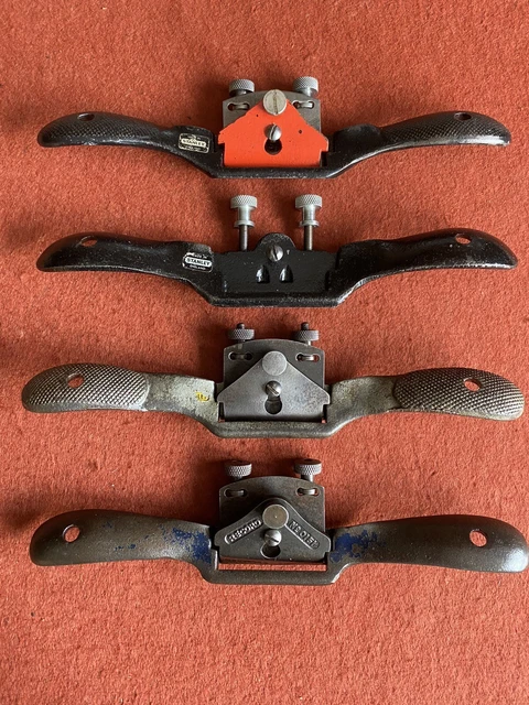 4 Vintage Adjustable Spokeshaves, 3 Stanley 1 Record 2 Curved 2 Flat Based
