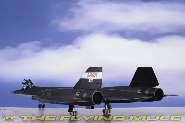 Century Wings 1:72 SR-71A Blackbird NASA Dryden Flight Research Center 2