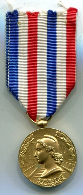 Médaille En Argent 1932 - Employés Et Ouvriers Des Chemins De Fer Français - Paris