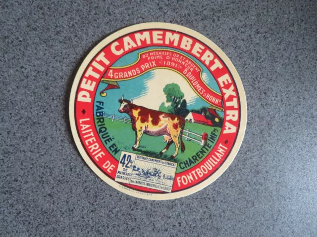 Etiquette  ancienne de fromage Petit Camembert extra Vache