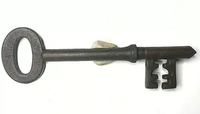 19th Century  Victorian 4.3 inch Bridge Ward Lock key flat Bow original item