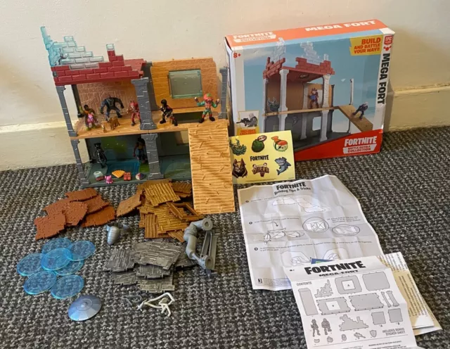 Fortnite - Mega Fort - Plus Extra Figures & Pieces