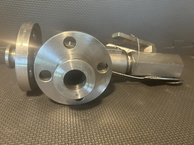 ANDERSON GREENWOOD CROSBY Safety Relief Valve 3/4 display picture 1