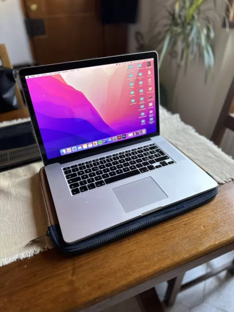 Apple MacBook Pro Retina 15" (16GB, Intel Core i7, 256 SSD) PC Portatile