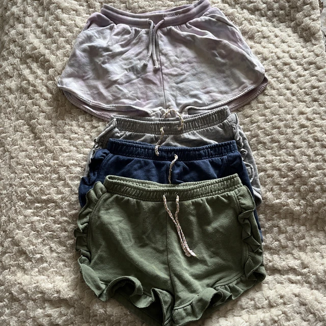 Pacchetto pantaloncini in maglia ragazza età 9-10 anni