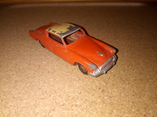 Dinky Toys ancienne - Studebaker  commander - Ref 24Y - voiture miniature - Collection