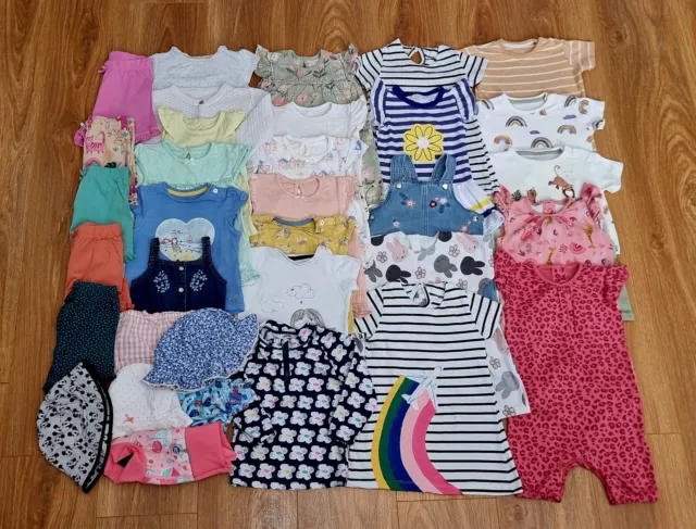 #33 Enorme pacchetto di abiti estivi per bambine età 9-12 mesi pantaloncini con pappe top