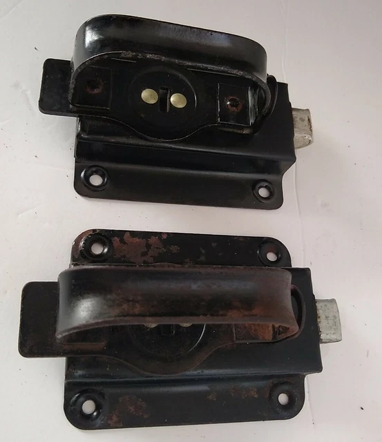 Vintage Twist Handle Latch Barn Shed Salvage Lot Of 2 Work Good!
