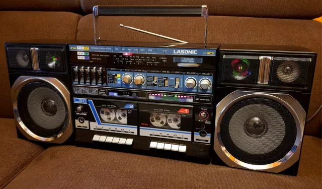 Lasonic L30 Disco Lite Boombox  Stereo Radio Cassette