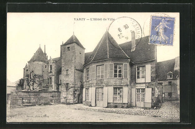 CPA Varzy, L´Hotel de Ville 1930