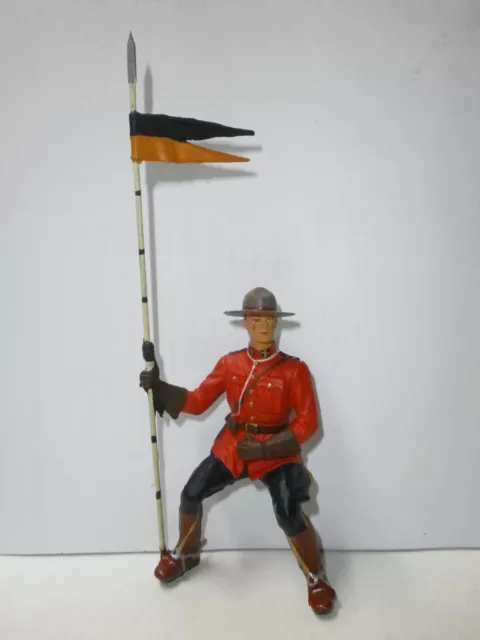 alte Kunststoff-Figur zu 10cm Mountie Canadier Reiter Polizist Hausser Elastolin