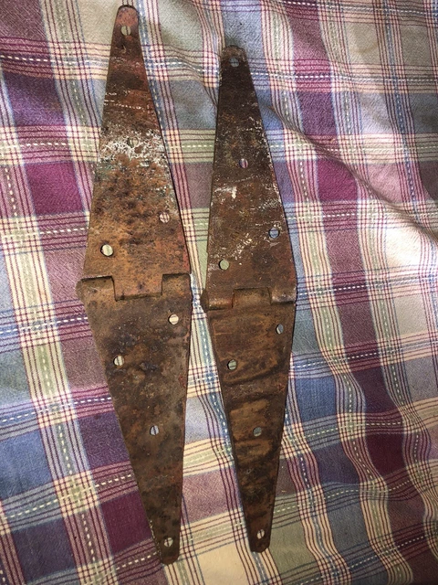 Vtg Lot Of 2 Barn Strap Hinges Farmhouse Gate Rustic Decor See Below 9