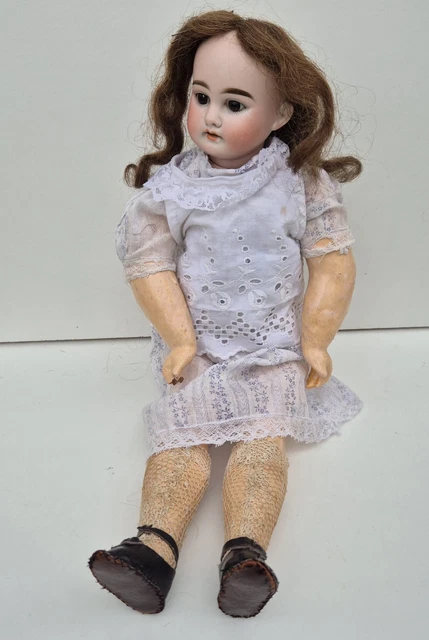 POUPÉE ANCIENNE ALLEMANDE TÊTE BISCUIT MARQUÉE DEP - BEAUX HABITS - T7