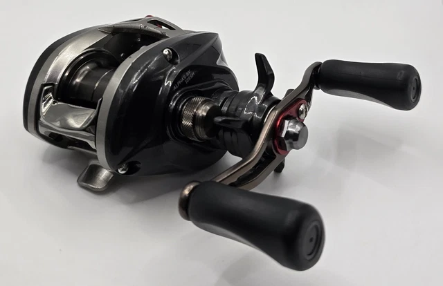 Moulinet d'appât Daiwa 22 Saltiga 15H-SJ (poignée droite) expédié du Japon neuf