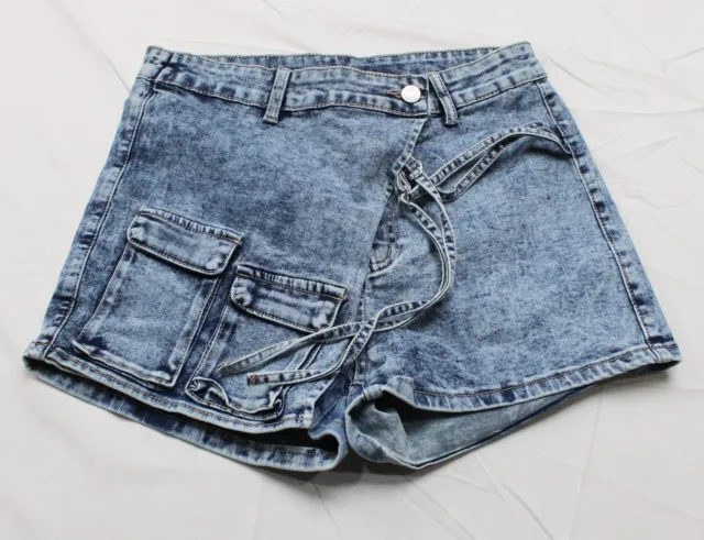 SHEIN Womens ICON Straight Leg Flap Pocket Denim Shorts JM6 Medium Wash Size 32