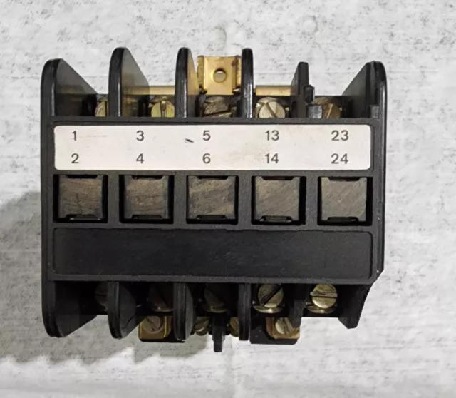 Siemens 3Ta21 10 4B Contactor 24 V