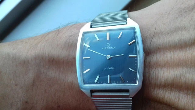 Montre Vintage Certina 23-30 Jubilé Carrée - Mécanique Manuelle, Années 60, Neuve Ancien Stock (NOS)