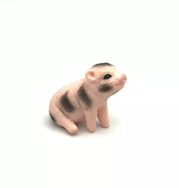 Schleich PINK SPOTTED PIGLET MINIATURE PIG Baby Sitting Farm Figure