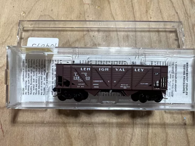 N Scale Micro-Trains 57030 Open Hopper, 2-Bay, Composite Lehigh Valley - 14550