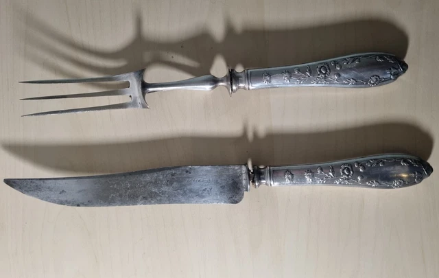 SERVICE A DECOUPER EN CORNE, et 2 fourchettes à gigot manche