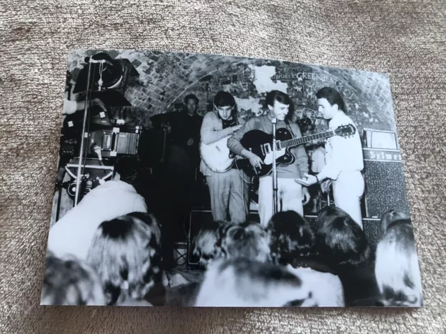 GERRY AND THE PACEMAKERS (THE CAVERN CLUB) UNSIGNED PHOTO  7x5”