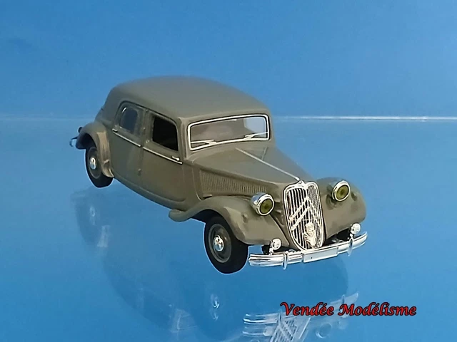 Voiture Miniature Citroën Traction 22cv 1934 - Échelle 1/43 Par Norev (édition Hachette) - Modèle En Métal Vert, Occasion En Bon état
