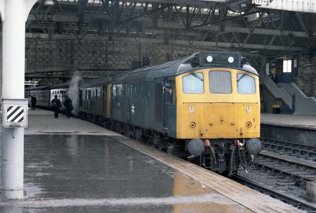 BRITISH RAIL 25296 Class 25 Sulzer T2 Diesel-Electric Locomotive ...