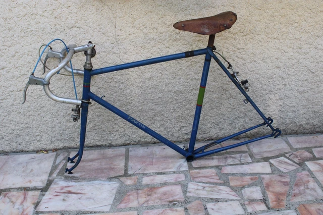 Feu Arrière De Véhicule Ancien – Années 1950 – Lefol Ou Similaire
