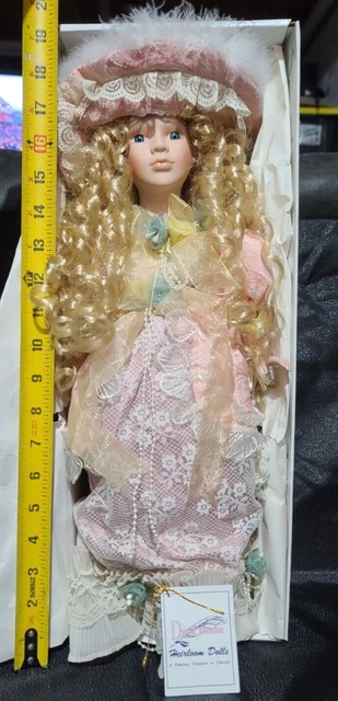 Duck House Heirloom Dolls NIB D18-579 Ivana Limited Edition with Original Box 3