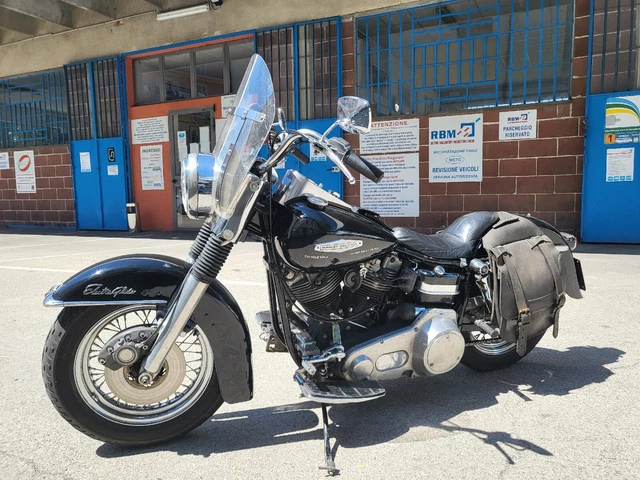 motocicletta Harley Davidson