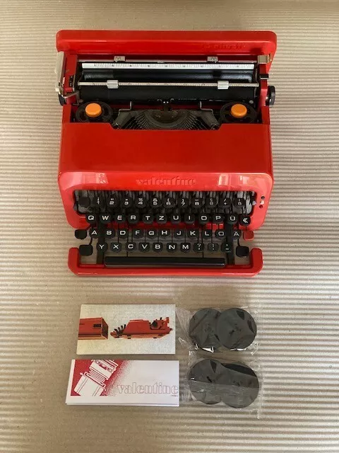 Macchina da scrivere Olivetti Valentine