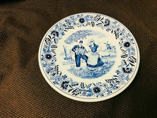 Authentic Vintage Dutch Royal Sphinx Delft Maastricht Peasant Plate White Blue