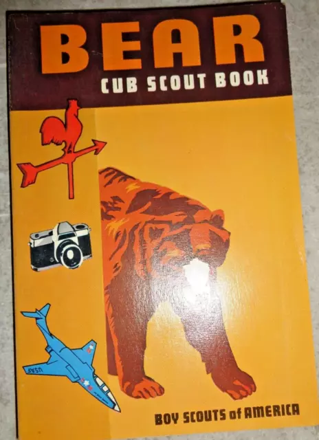 Vintage 1967 BSA Cub Scout Bear Book Handbook Boy Scouts of America ++++++