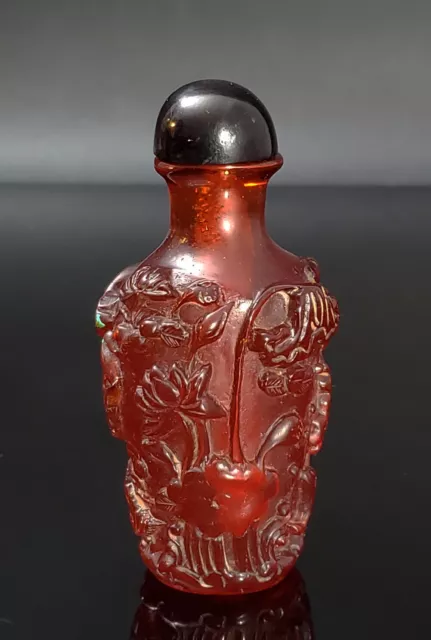 Antique Chinese Qing Dynasty Amber Snuff Bottle 19th C