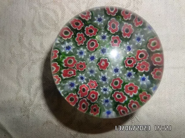 Schöner Murano Millefiori Paperweight-Briefbeschwerer