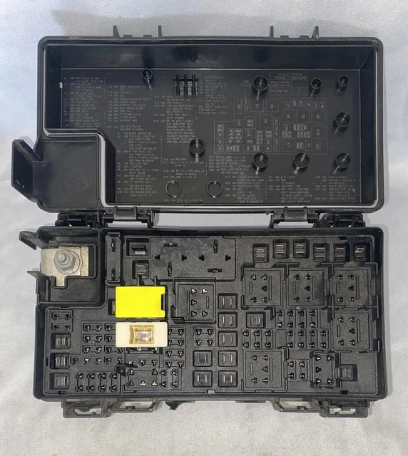 2012 JEEP LIBERTY Total Integrated Power Module Fuse Box Tipm