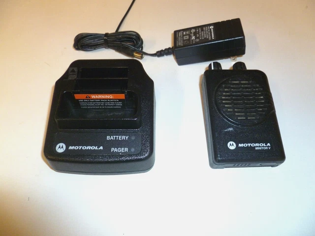 Motorola Minitor V 151-158.9 MHz VHF Stored Voice Fire EMS Pager & Charger