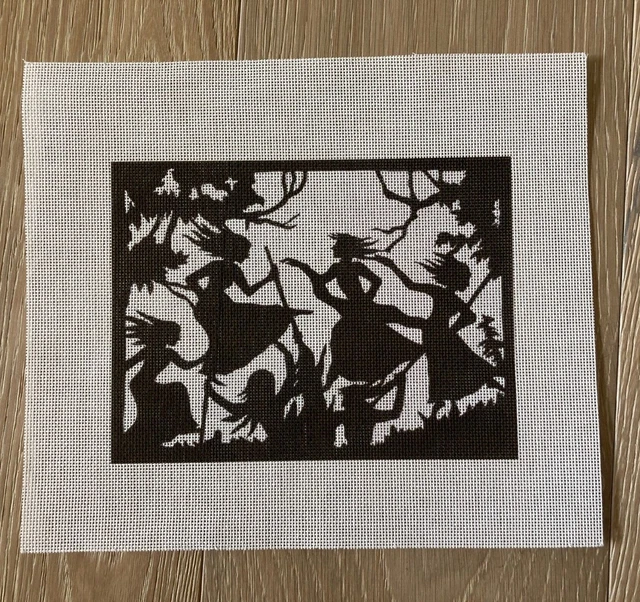 "Lona con aguja Halloween brujas bosque danzante blanco y negro 7,5"" x 5 3/8"