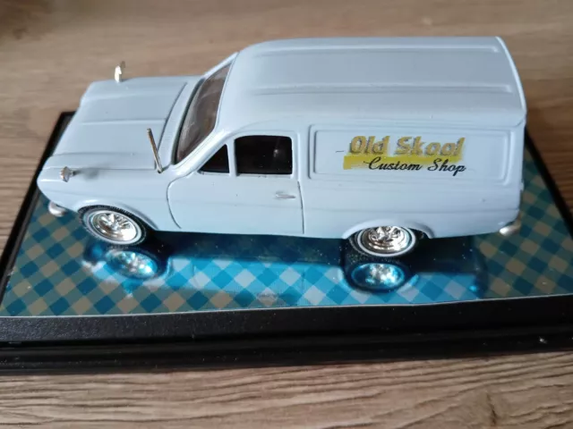 Ford Escort MK1 Van CODE 3 BY SIMON ROBBINS  1/43