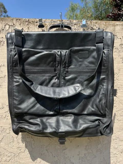 TUMI Alpha Bi-Fold Large Carry-on Garment Bag 933d3 Black Leather Multi-pocket 2