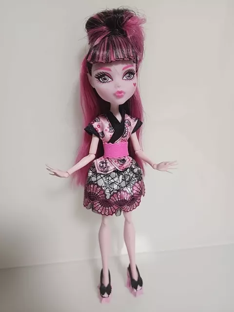 Monster High Monster Exchange Draculaura - EXCELLENT CONDITION