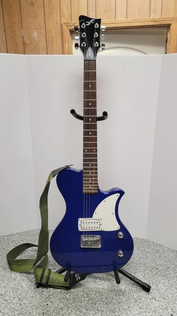 First Act ME504 Blue Electric Guitar, 6-String w Strap a-x First Act ME504 Blue Electric Guitar, 6-String w Strap a-x